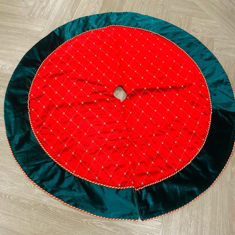 Festive Red and Green Tree Skirt Velvet